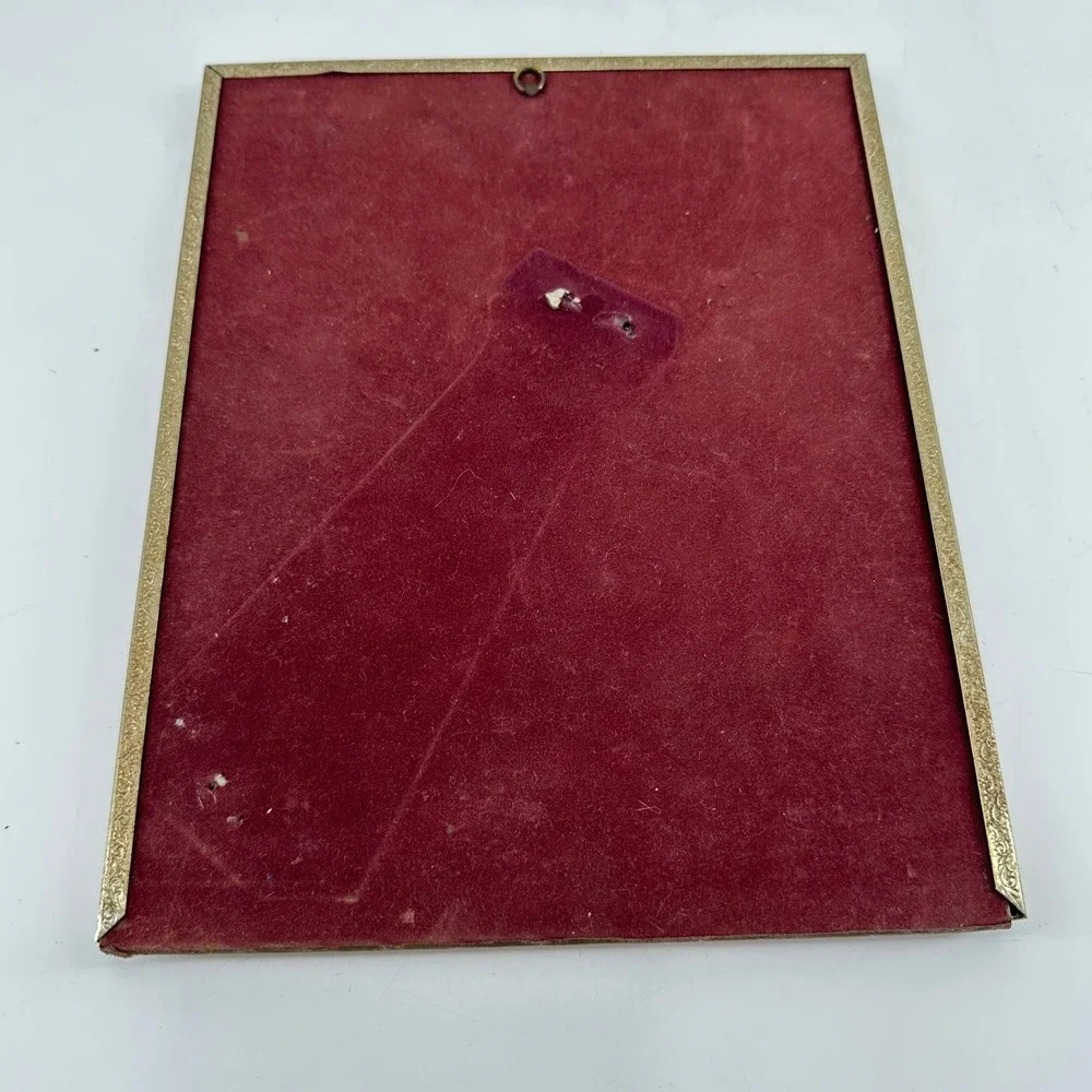 Vintage Ornate Embossed Metal 8x10 Picture Frame Gold Tone Wall Hanging